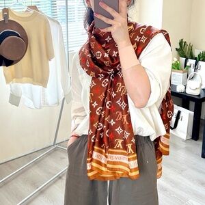 L V Flowers and Leaves Pattern Silk Scarf